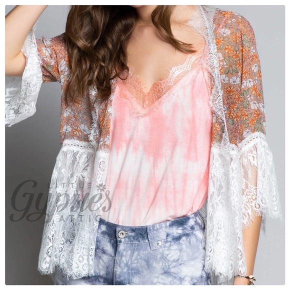 POL Ellie's Bridesmaid Lace Kimono Cardigan - Picture 10 of 14